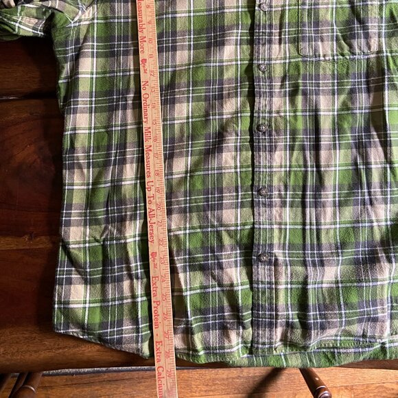 Eddie Bauer Green Tan Plaid Flannel Sz XL Grunge Skate Cozy Fall Relaxed Fit - Picture 8 of 11